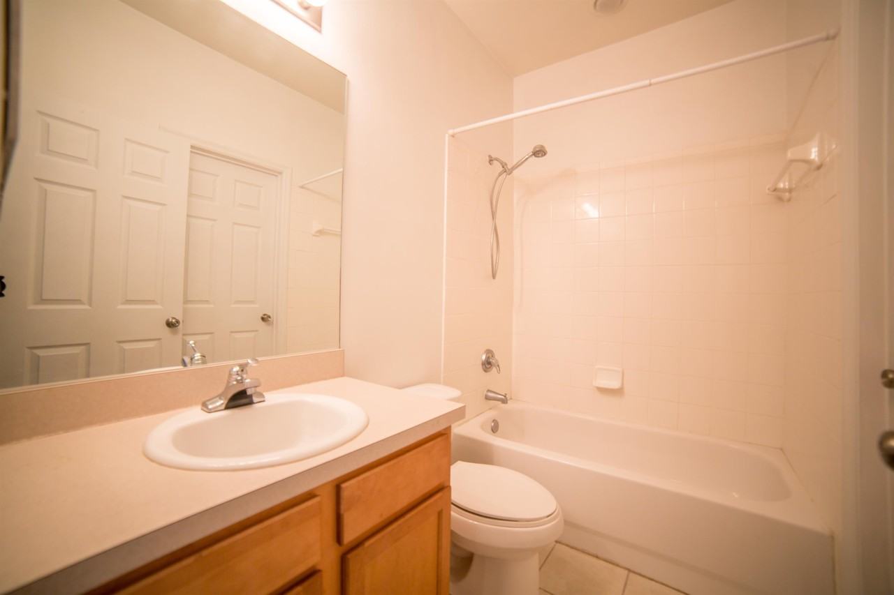 943 Nw 21st Ave #36 - Photo 5 of 14