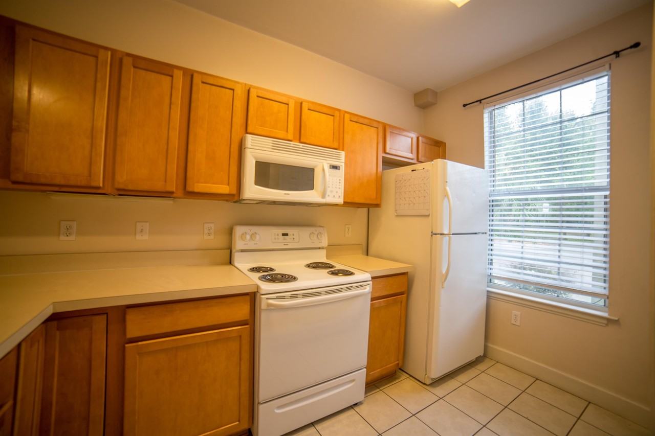 943 Nw 21st Ave #36 - Photo 6 of 14