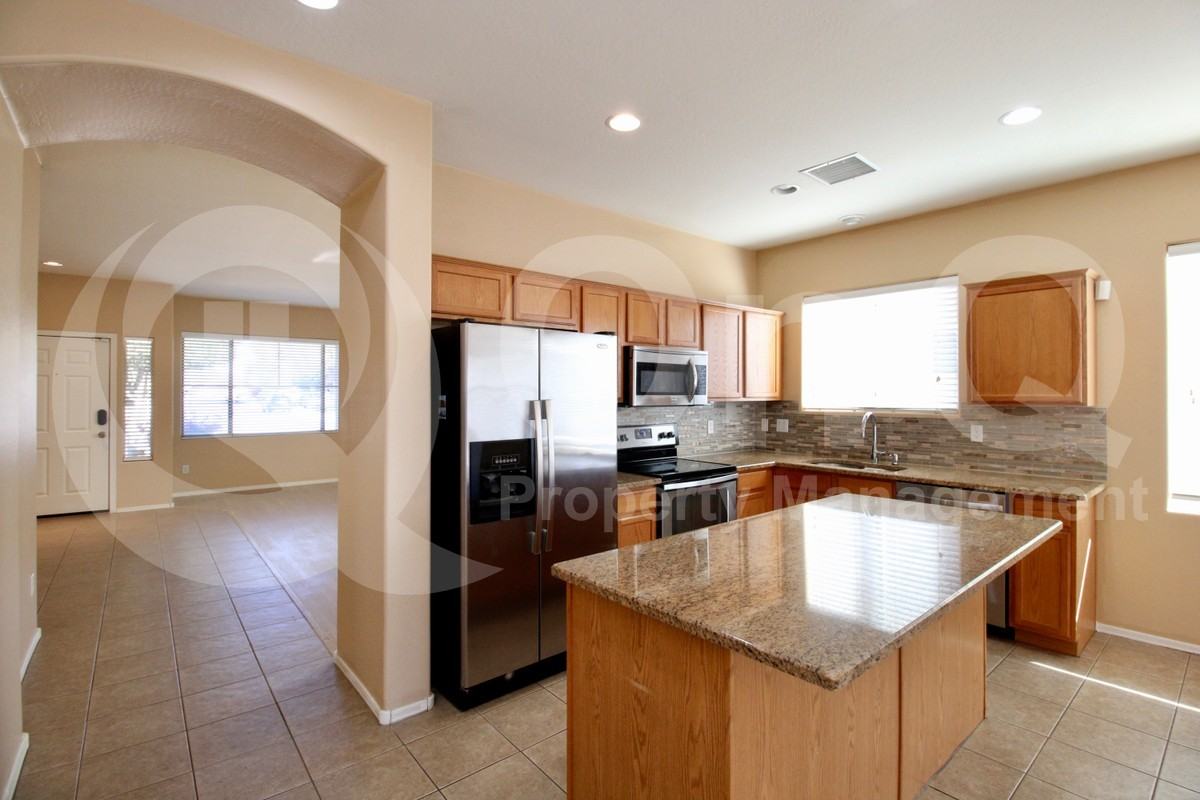 14839 W Larkspur Dr - Photo 4 of 27