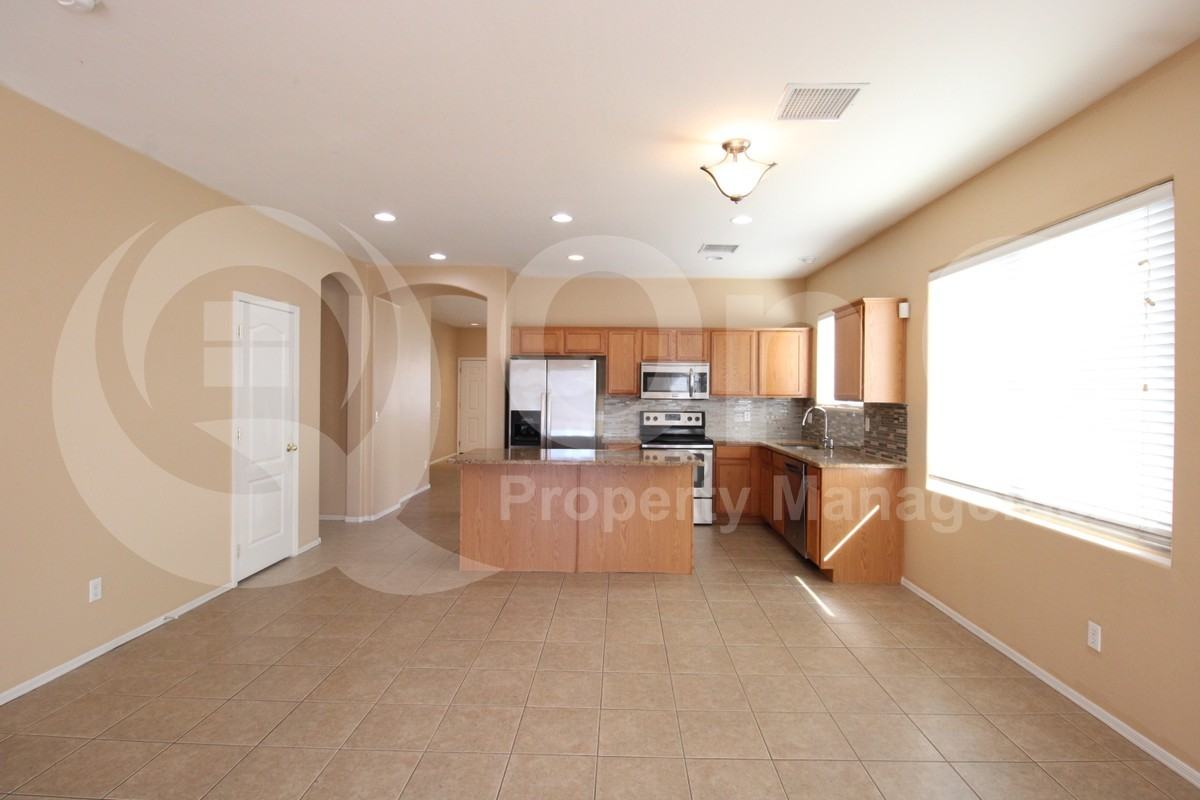 14839 W Larkspur Dr - Photo 6 of 27