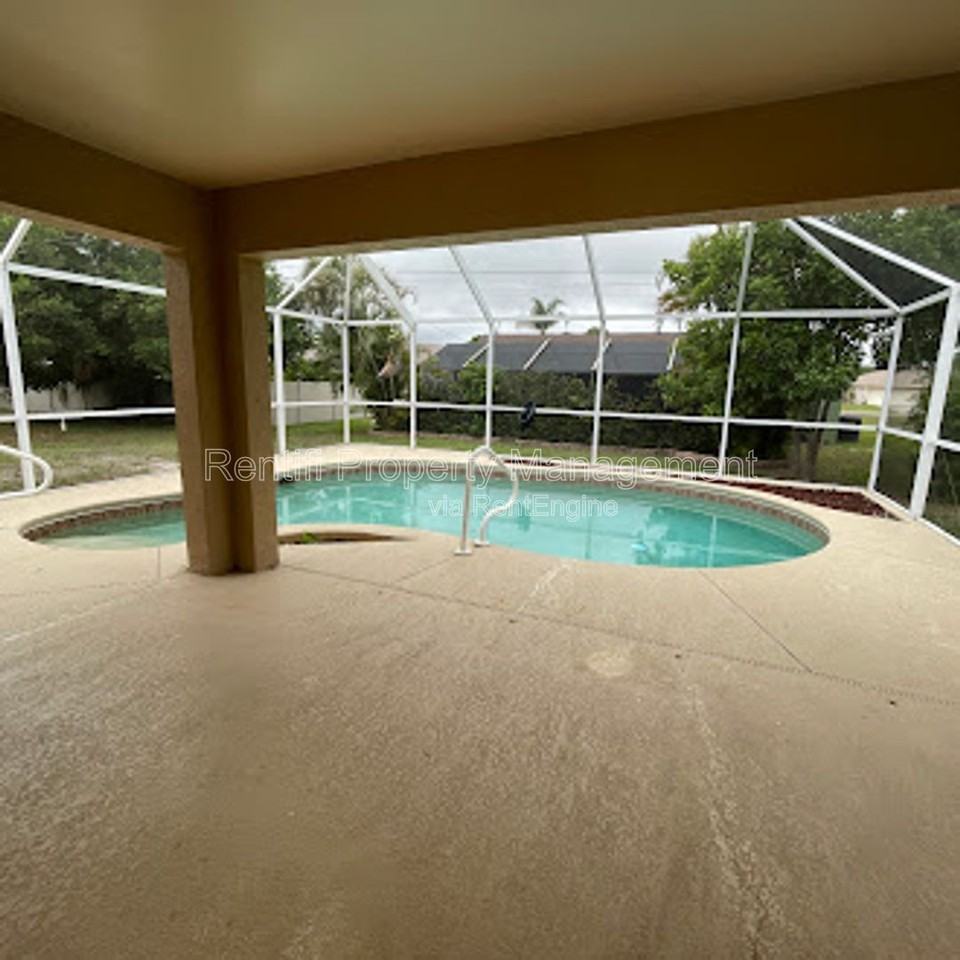 1710 Sw 10th Pl - Photo 2 of 17
