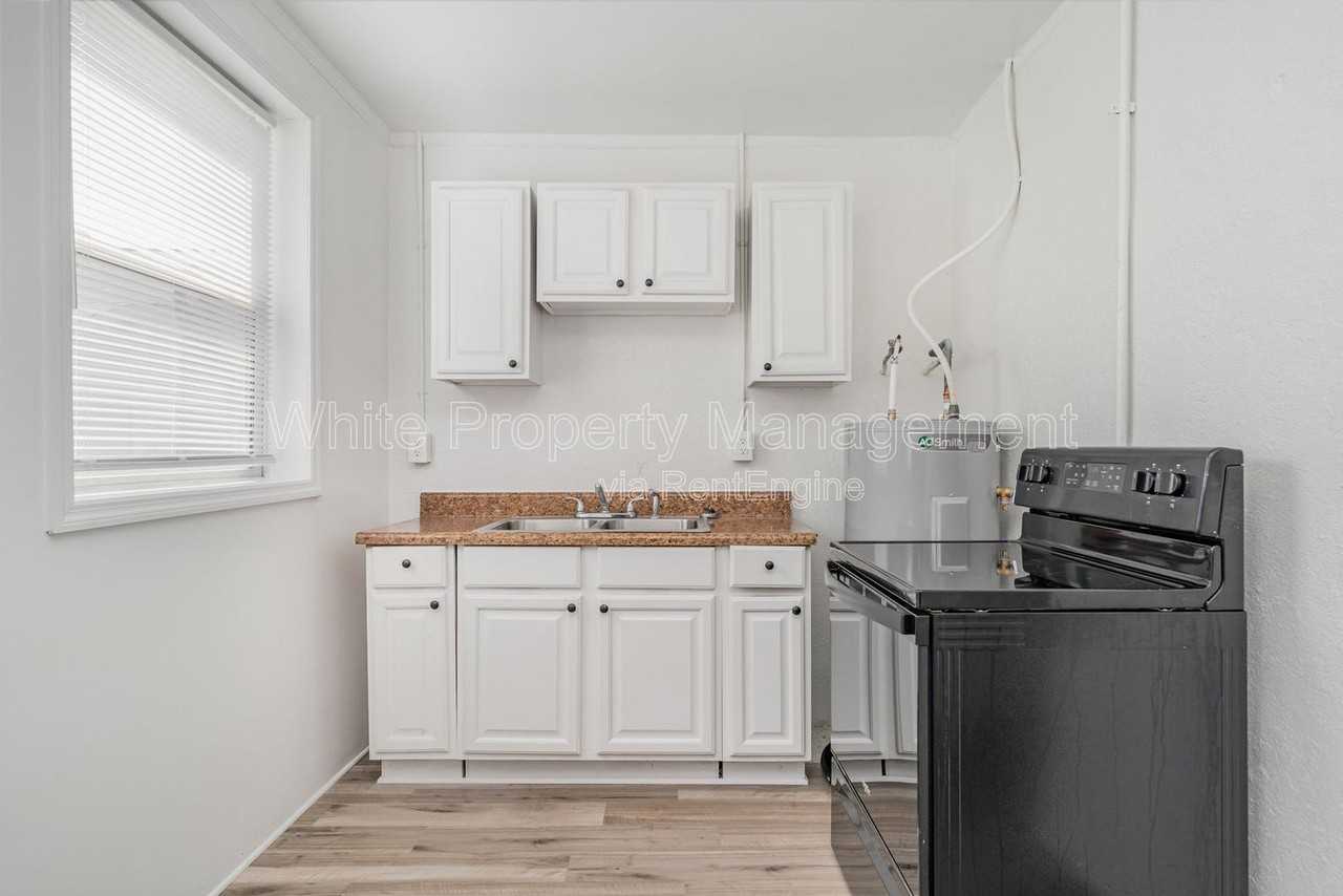 200 York St #O5 - Photo 5 of 36
