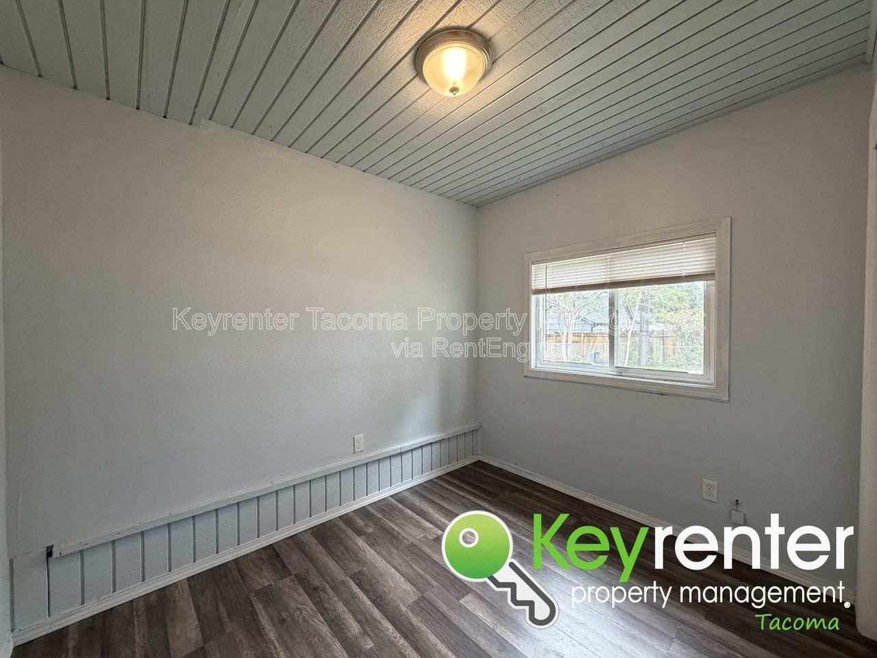 1021 S Orchard St - Photo 2 of 19
