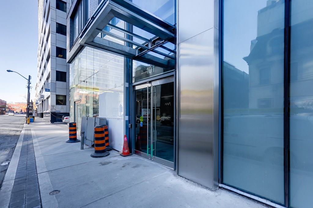 101 Peter St - Photo 2 of 21