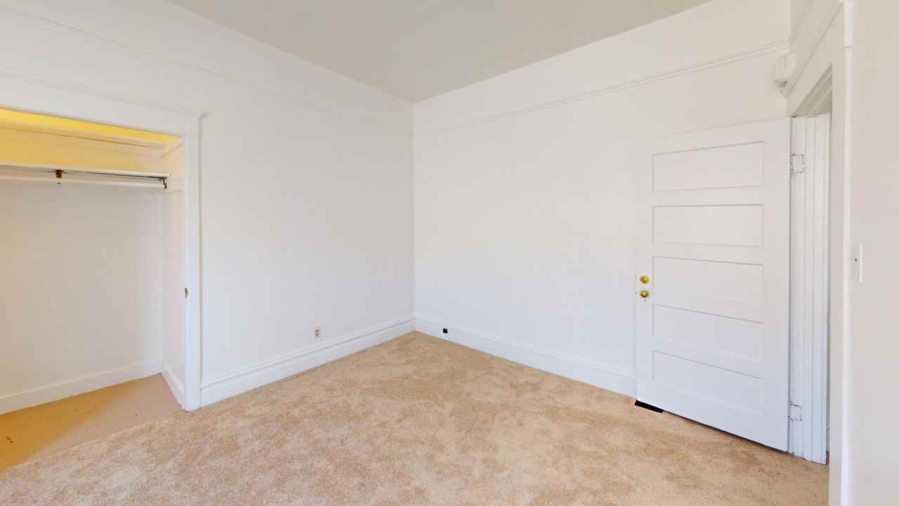 1050 Post Street - Photo 6 of 16