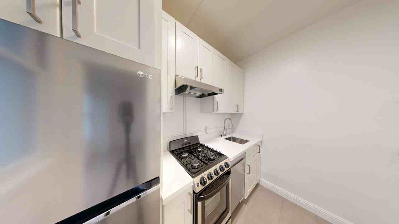 701 Taylor Street - Photo 4 of 15