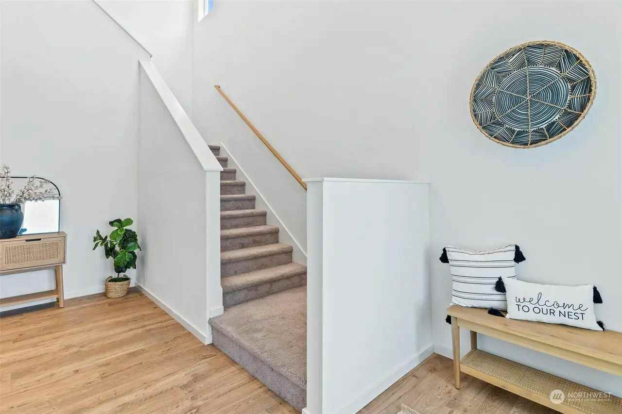 8412 55th Pl Ne - Photo 5 of 38
