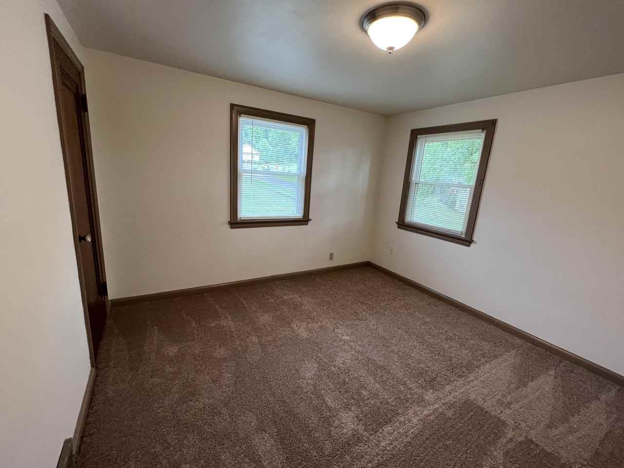 218 Niles Cortland Rd Se - Photo 2 of 15