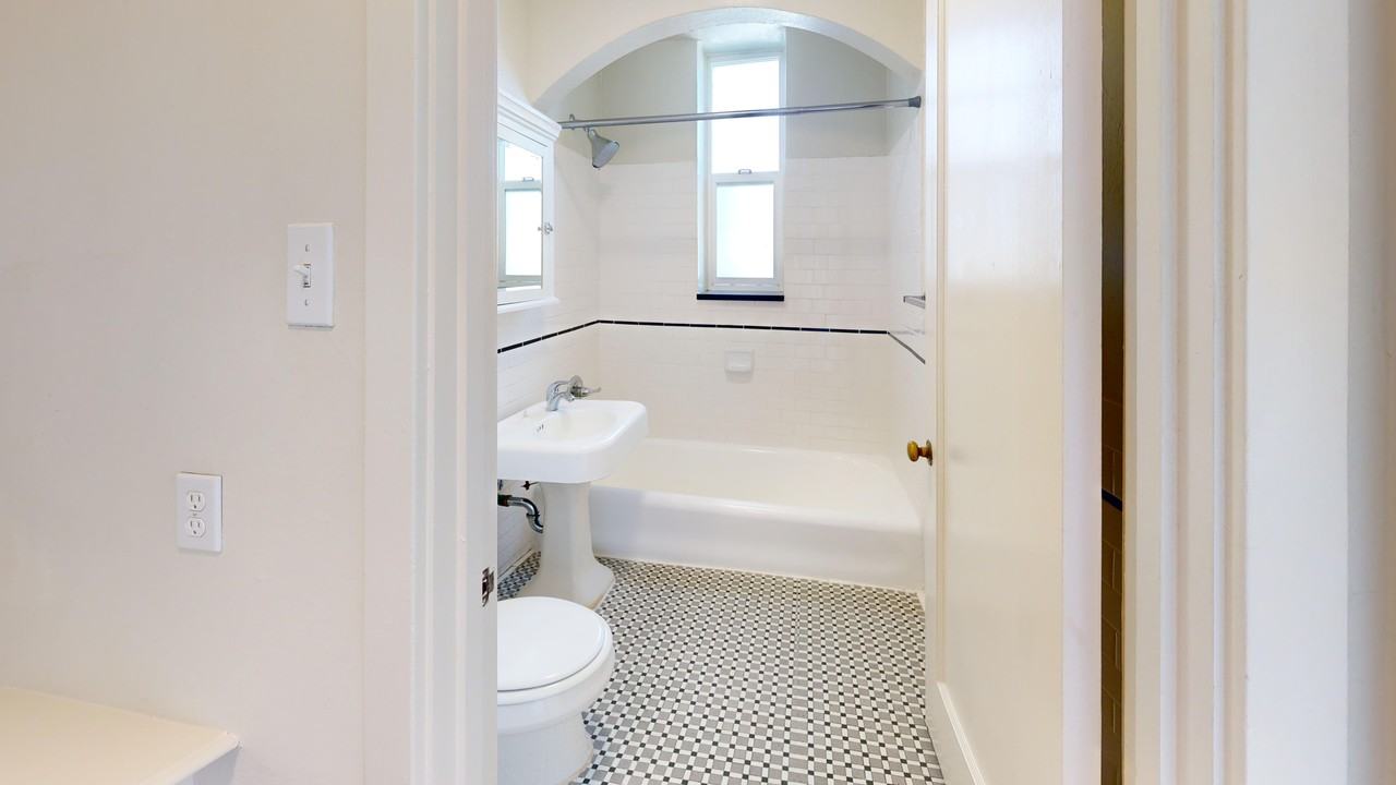 1425 Taylor Street - Photo 7 of 16