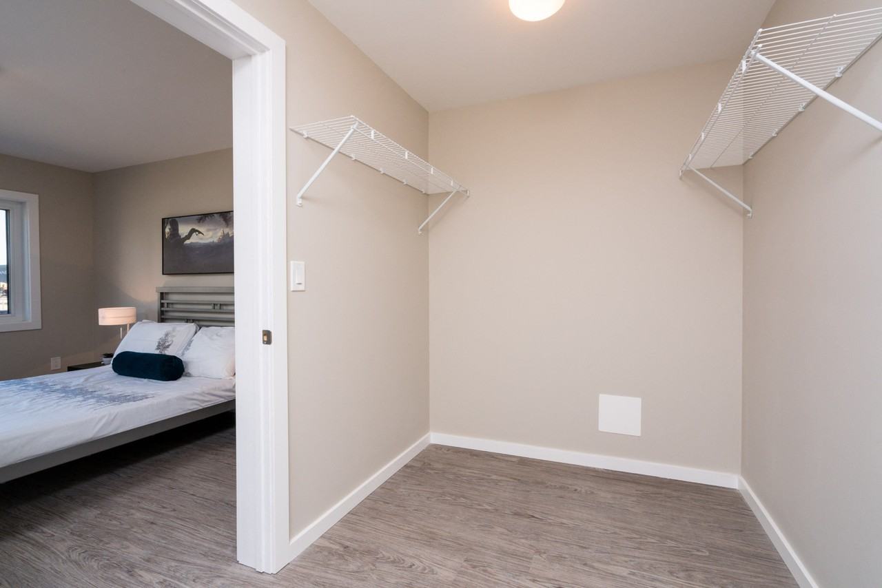 The Summit at Seasons - Photo 7 of 37