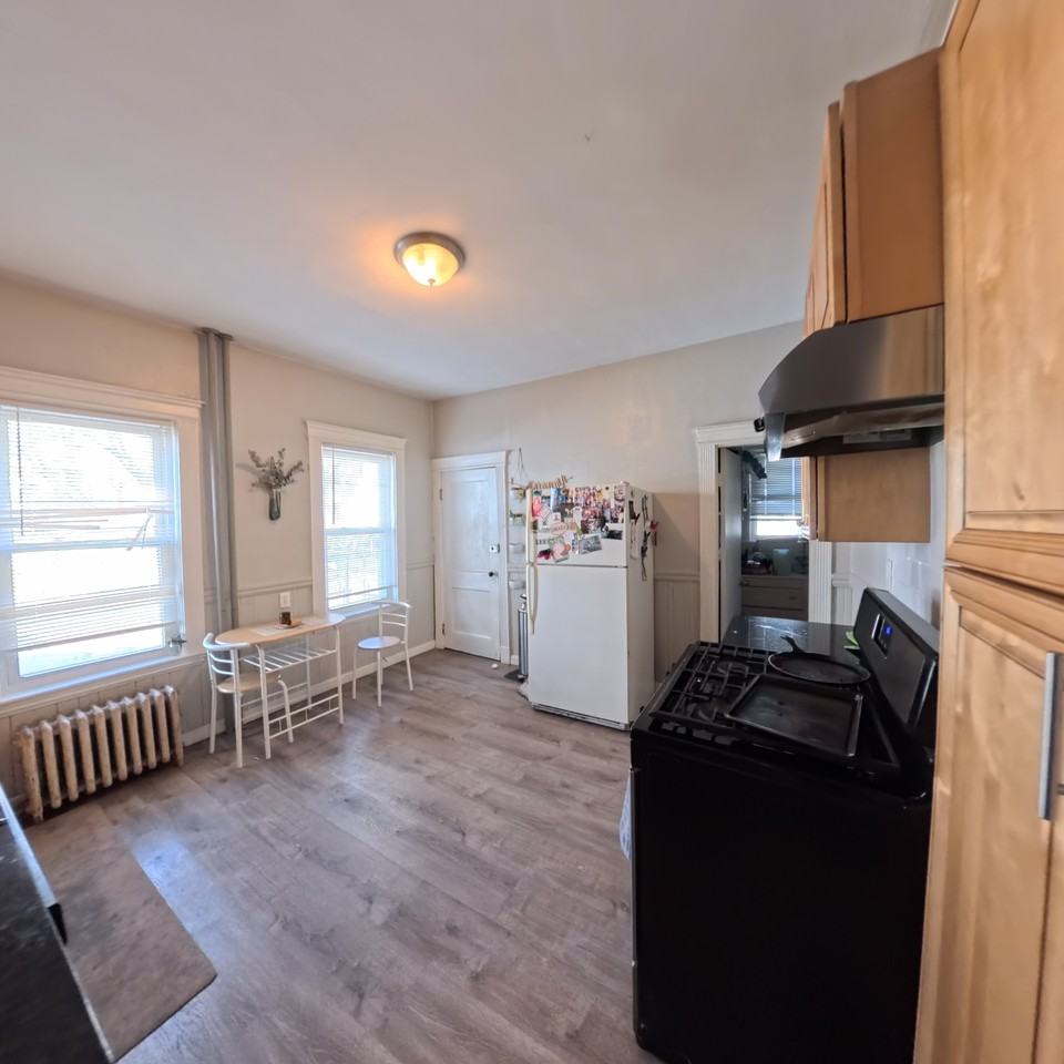 19 Arden St #1 - Photo 5 of 12