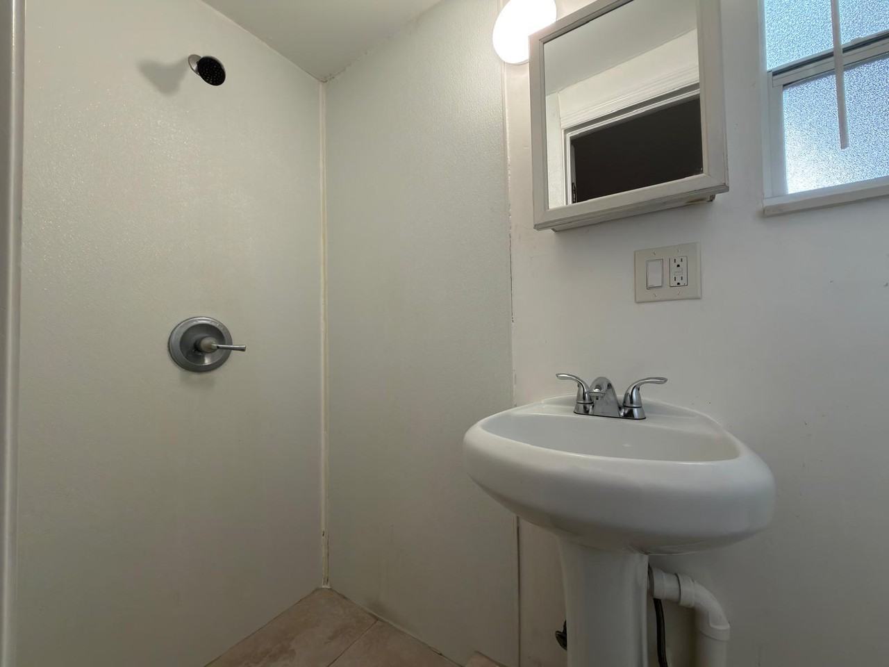 10335 Nw 2nd Ct #3 - Photo 3 of 6