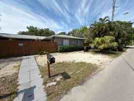 600 Nw 18th St #W - Photo 1 of 1