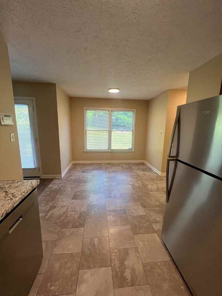 3413 Clearwater Dr - Photo 5 of 23