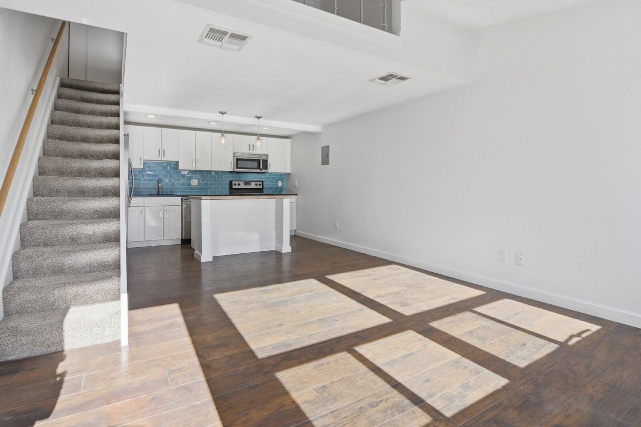 361 S Estes St - Photo 3 of 28