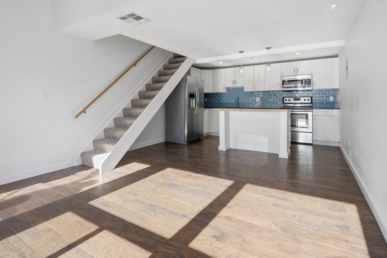 361 S Estes St - Photo 4 of 28