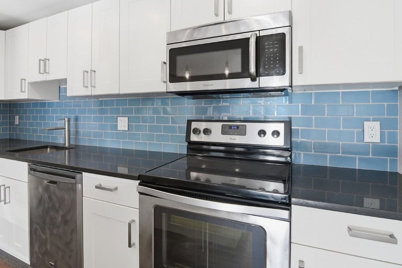 361 S Estes St - Photo 6 of 28