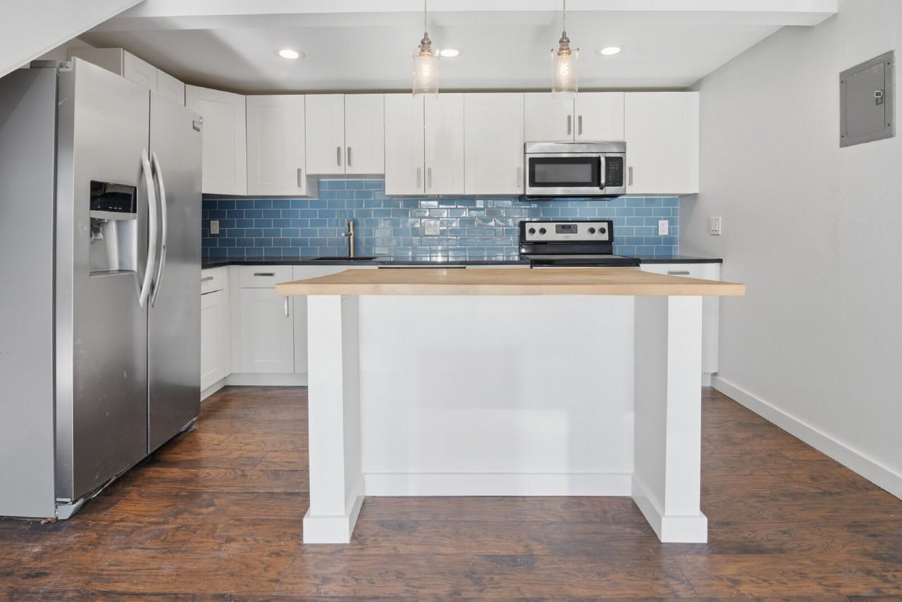 361 S Estes St - Photo 7 of 28
