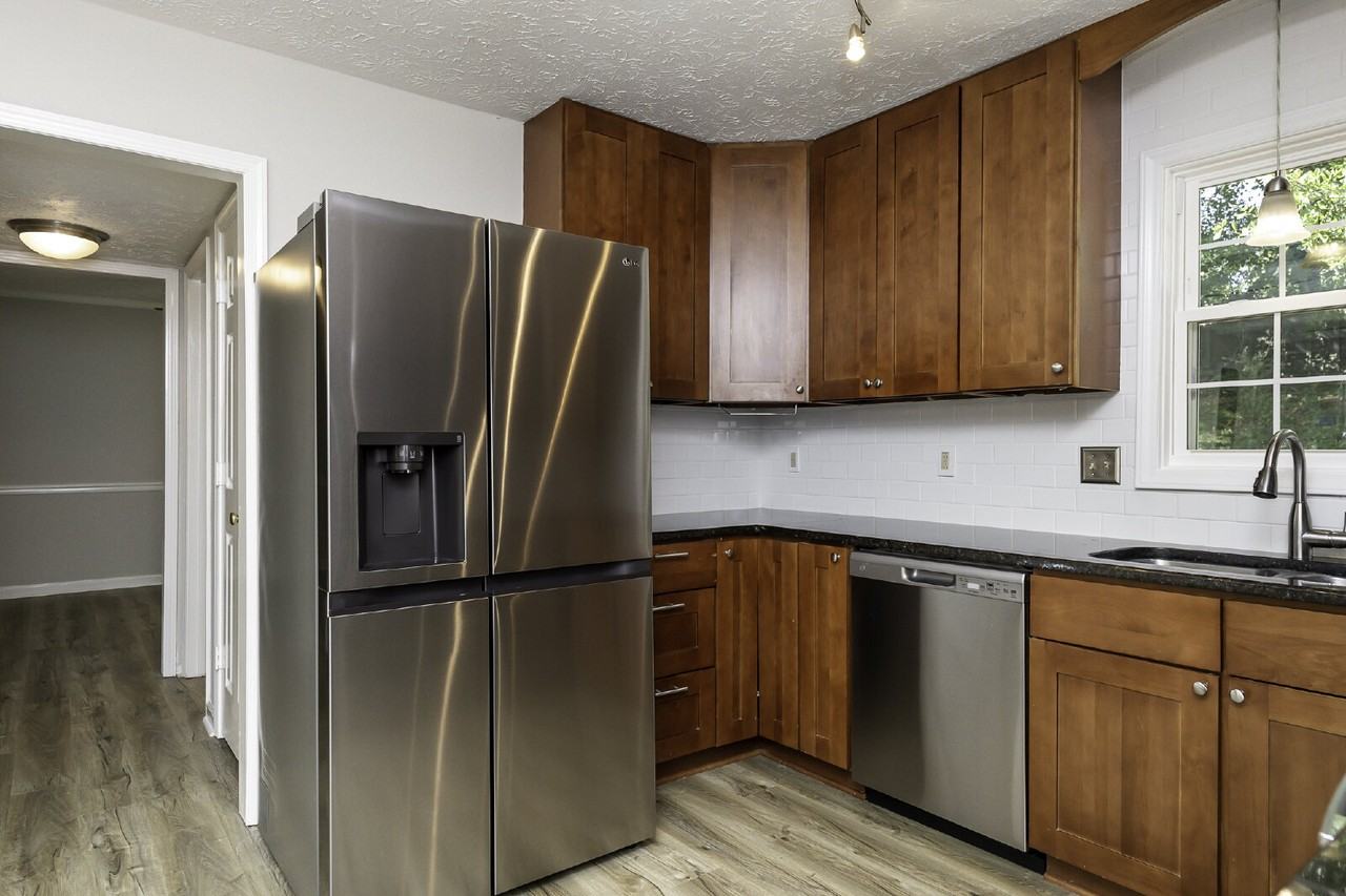 5 Cooperfield Ave - Photo 7 of 27