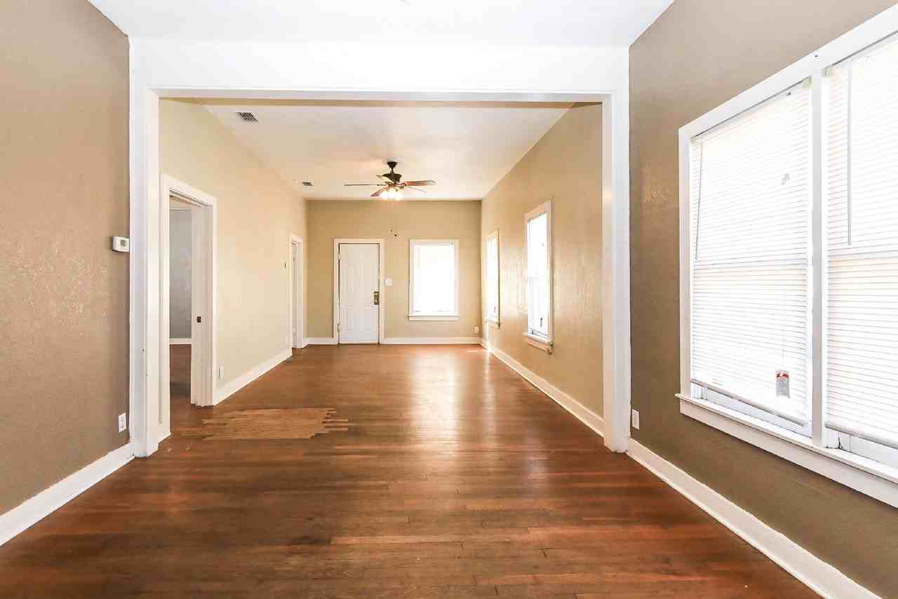 1922 18th St - Photo 7 of 14