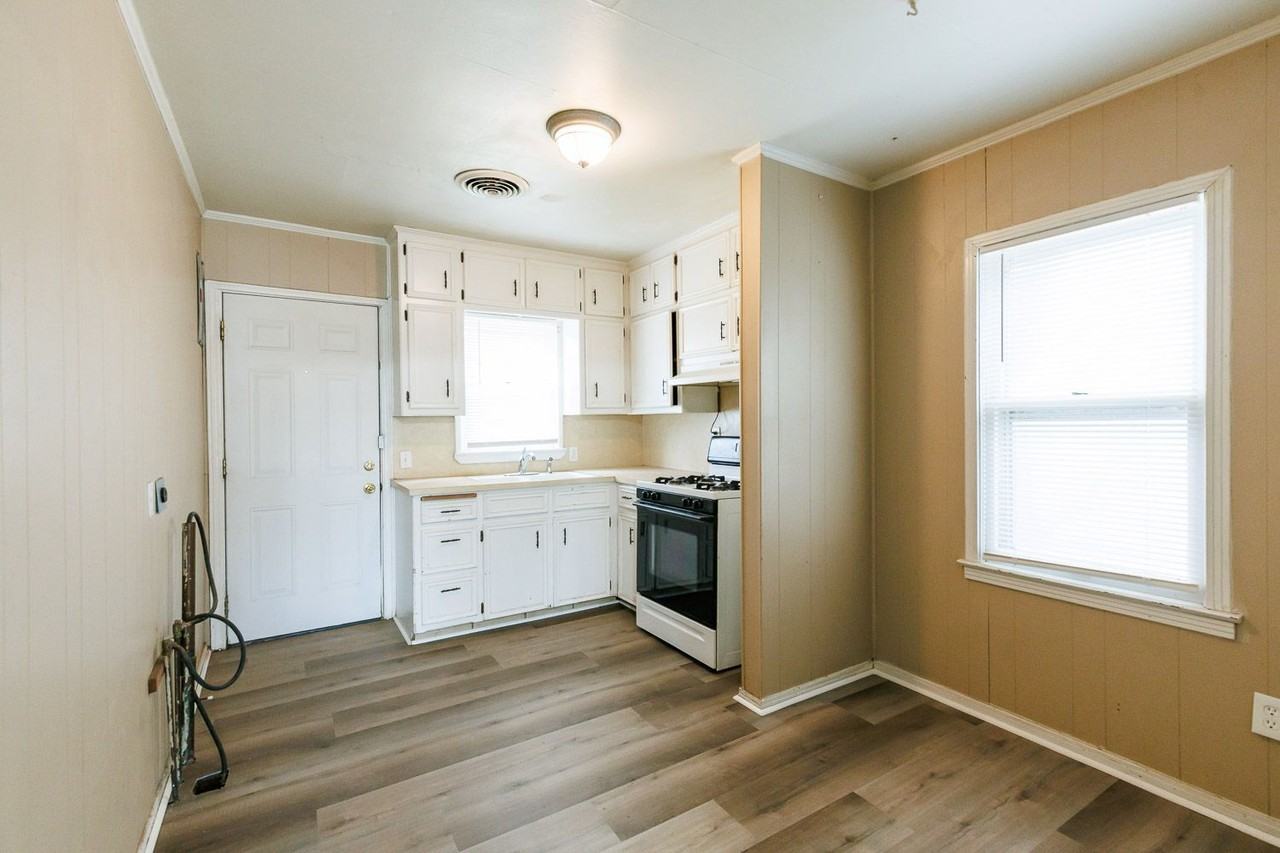 2513 35th St - Photo 7 of 21