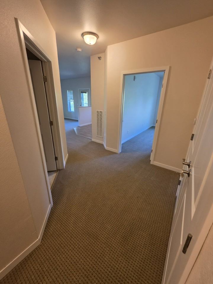 1415 Center Point Rd Ne #209 - Photo 5 of 18