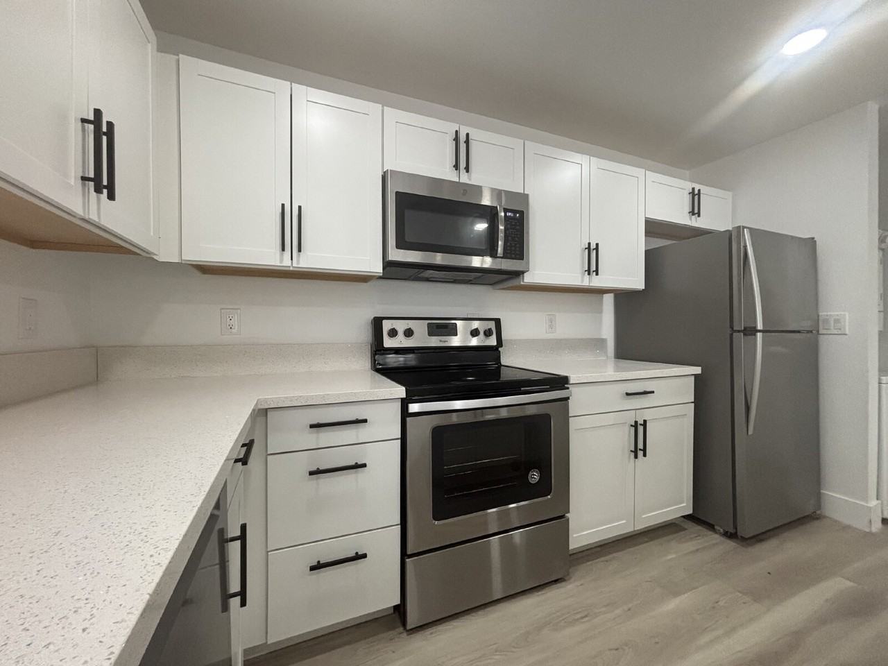 724 N 9th St Unit 3 - Photo 5 of 17