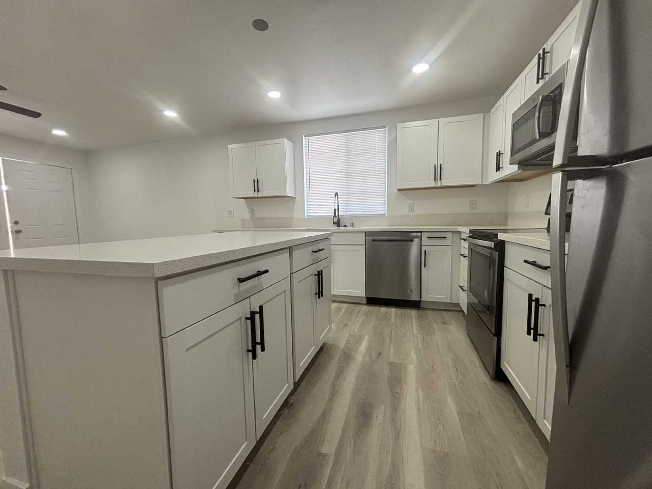 724 N 9th St Unit 3 - Photo 6 of 17
