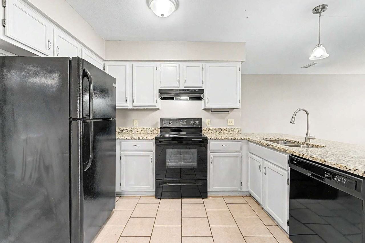3033 W Mica St - Photo 4 of 22