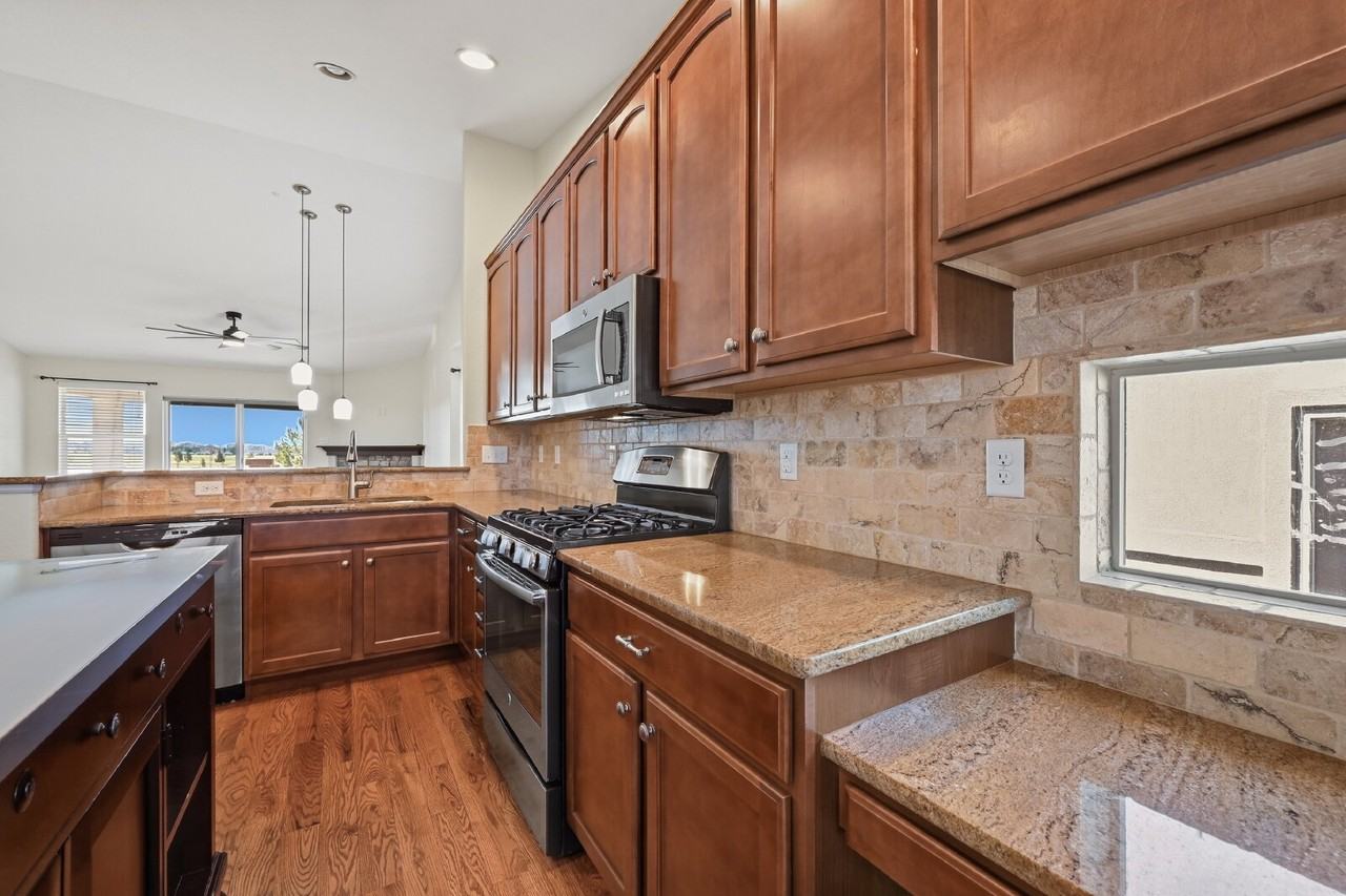 8745 Meadow Tree Trl - Photo 5 of 45