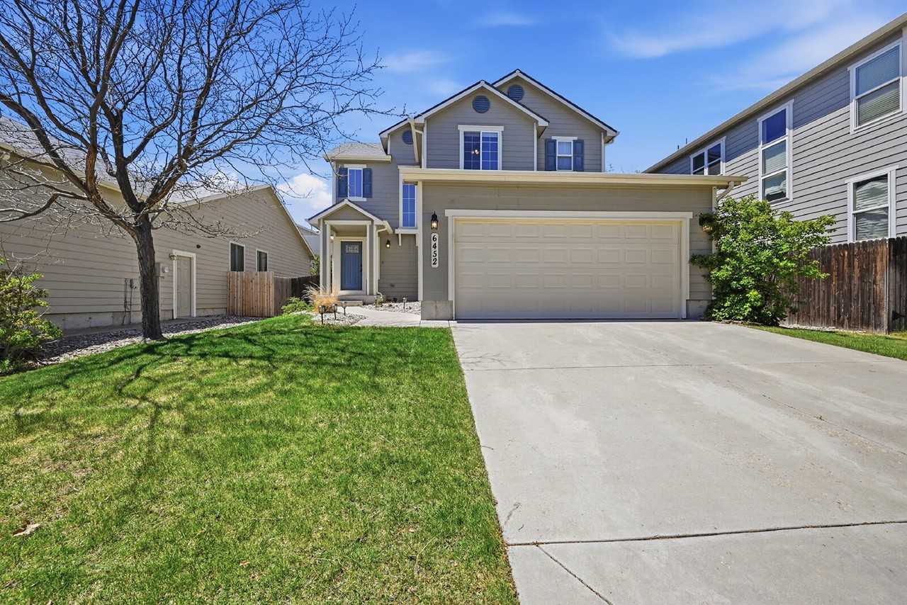 6452 Stella Luna Dr - Photo 2 of 48