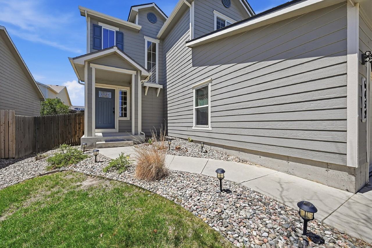 6452 Stella Luna Dr - Photo 3 of 48