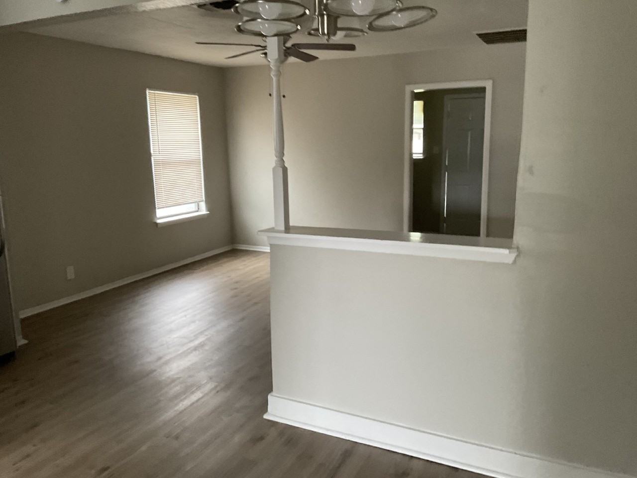 811 Rivas St - Photo 2 of 18