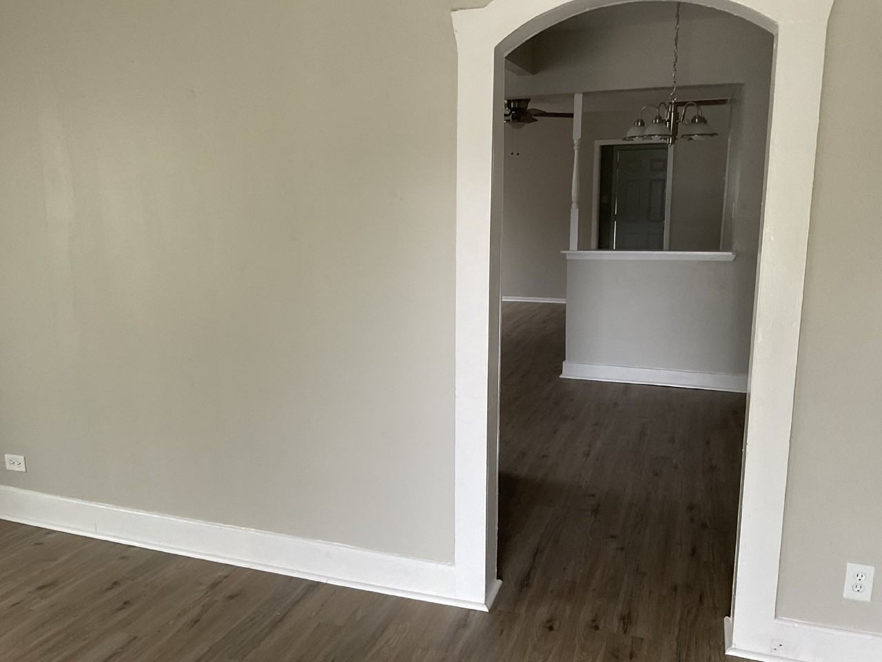 811 Rivas St - Photo 4 of 18