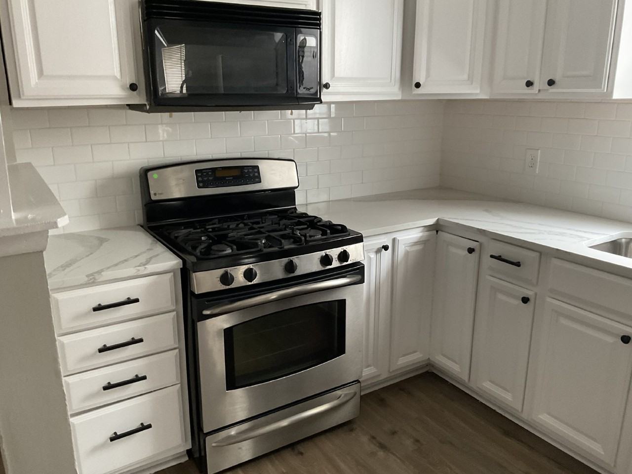 811 Rivas St - Photo 6 of 18