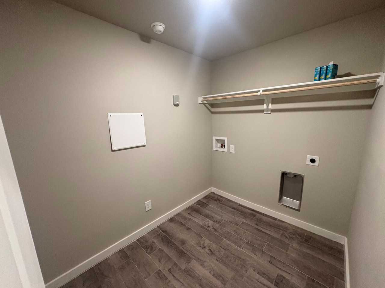 328 Ranger St - Photo 7 of 13