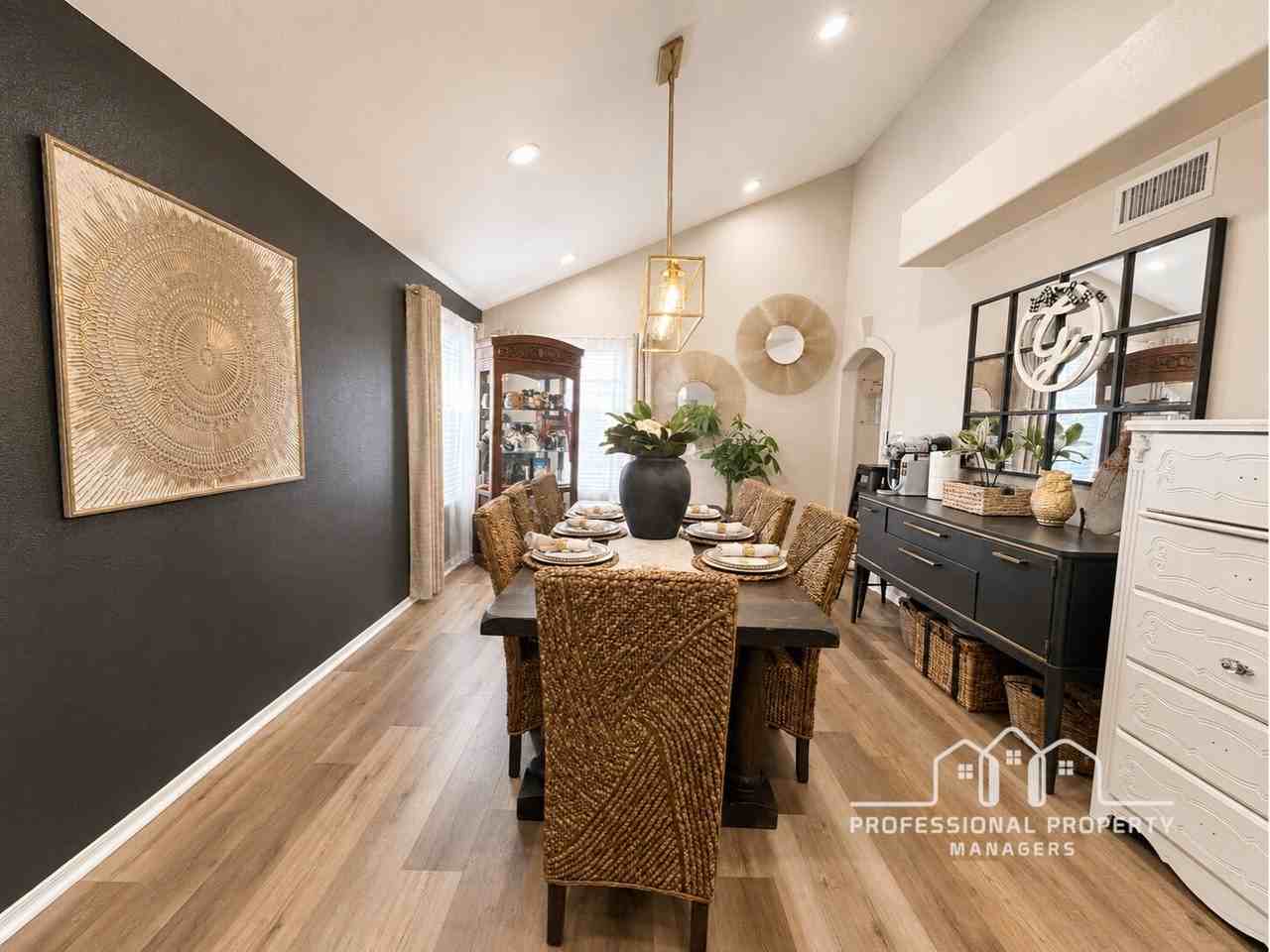 3522 W 12th Ln - Photo 6 of 37