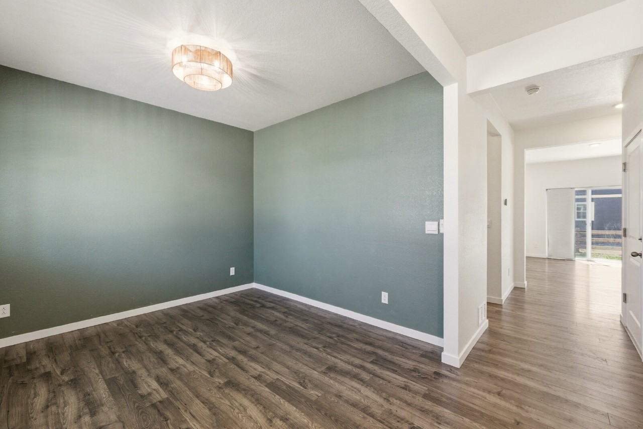45838 Red Tail Dr - Photo 5 of 33