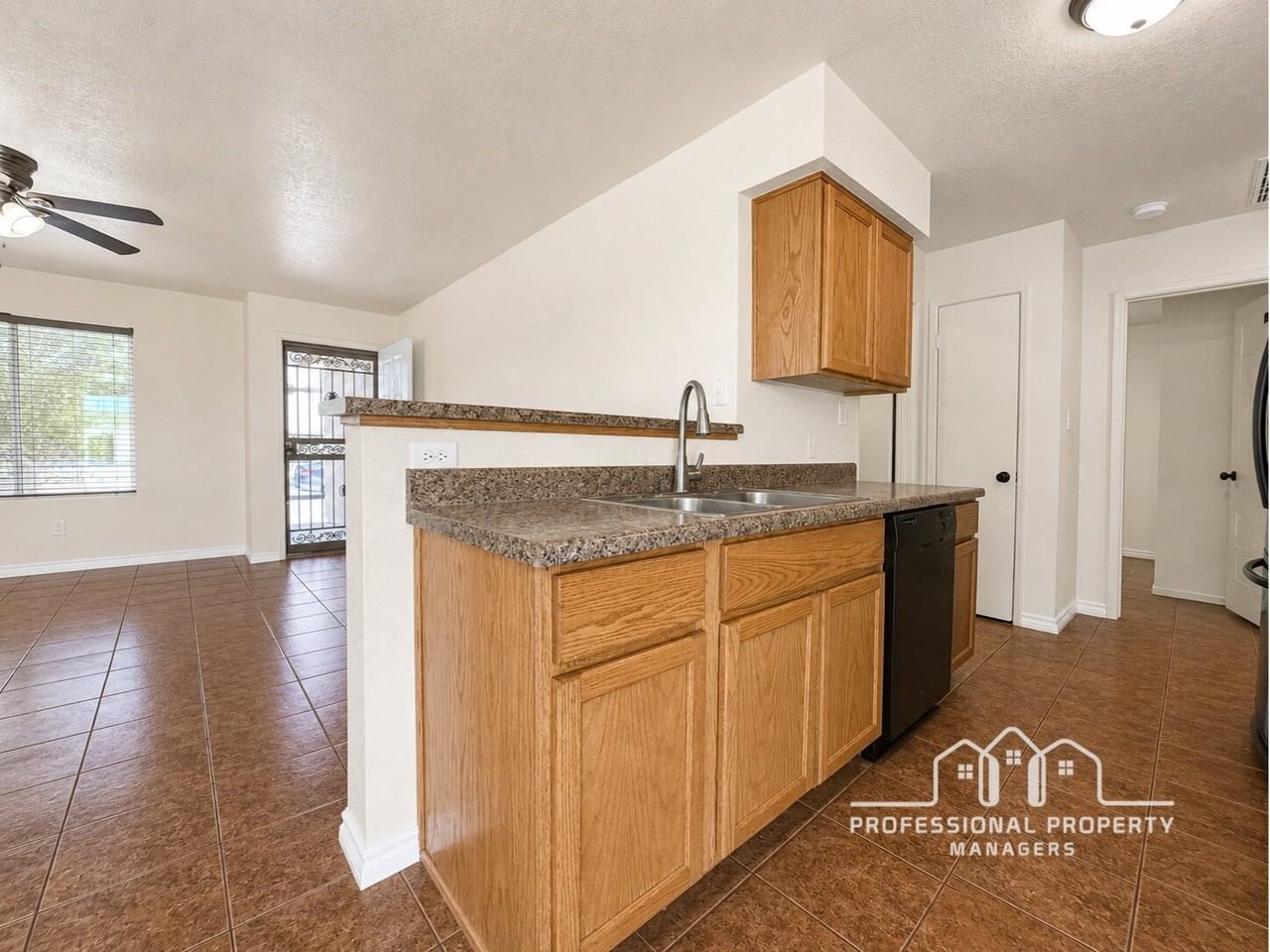 7042 E 36th Pl - Photo 6 of 20