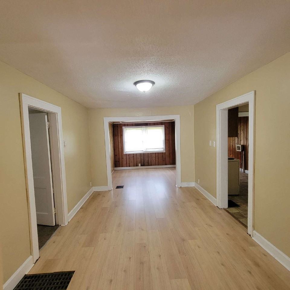 1353 N Olney St - Photo 4 of 8