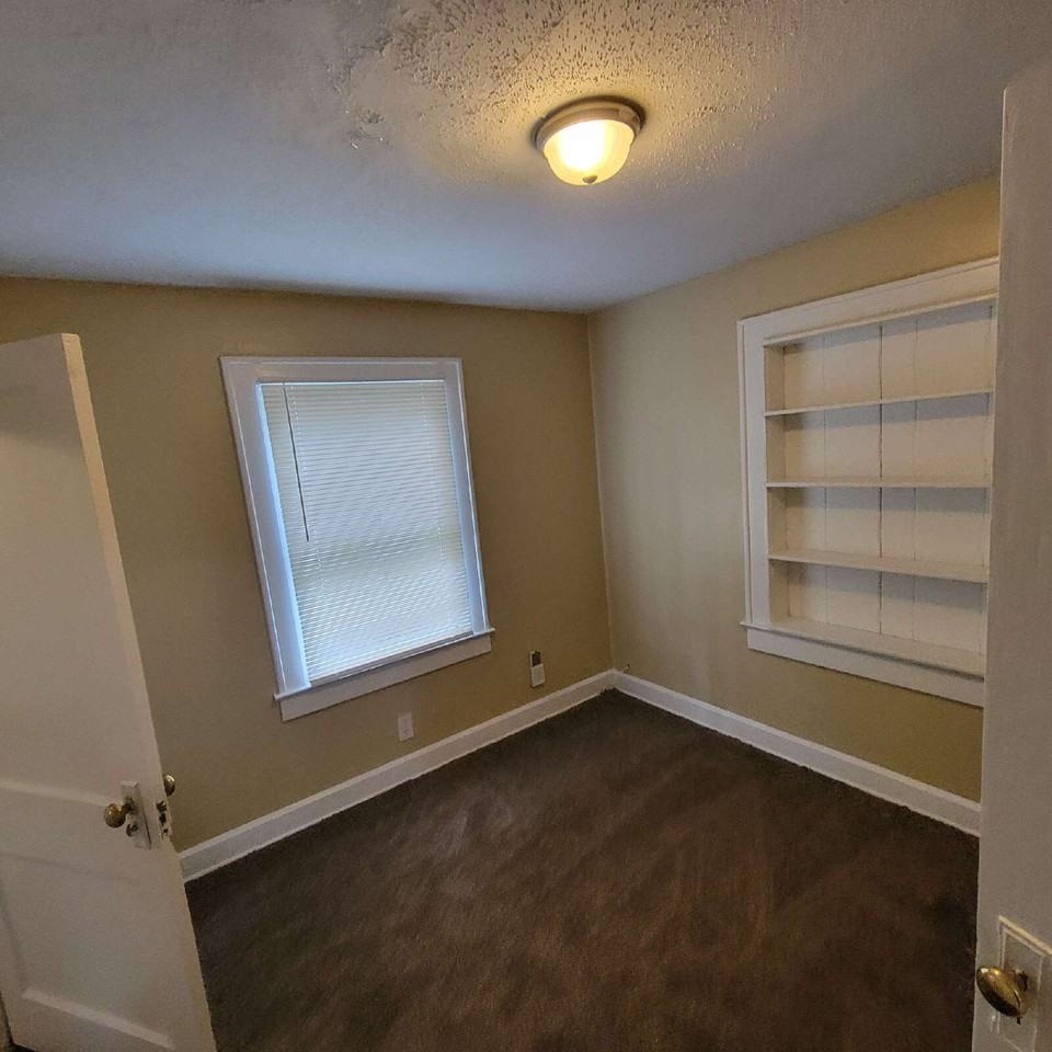 1353 N Olney St - Photo 7 of 8