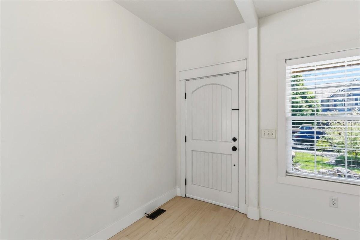 12044 W Carlisle Bay St - Photo 5 of 36