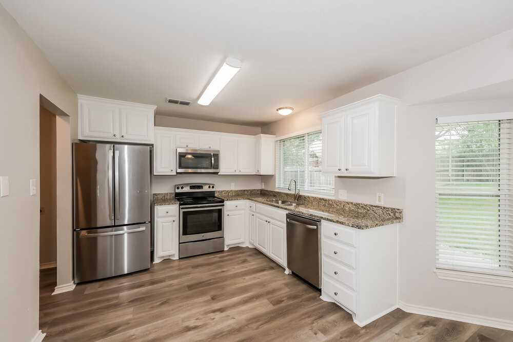 6437 Starnes Rd - Photo 4 of 16