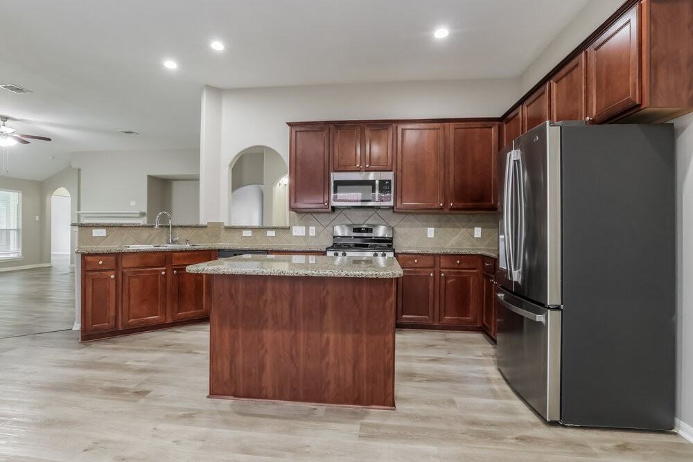 13606 Caney Springs Ln - Photo 6 of 16