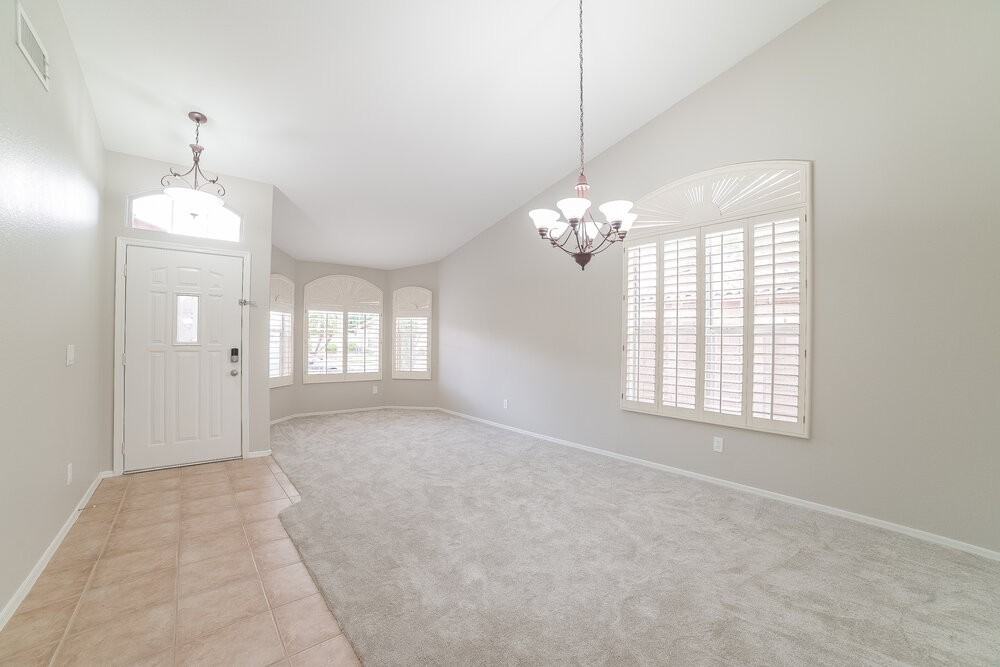 19251 N 79th Dr - Photo 5 of 17