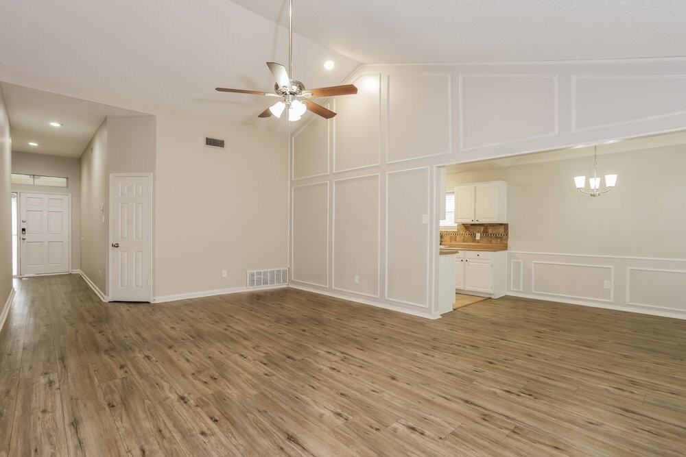 9004 Willoughby Ct - Photo 3 of 16