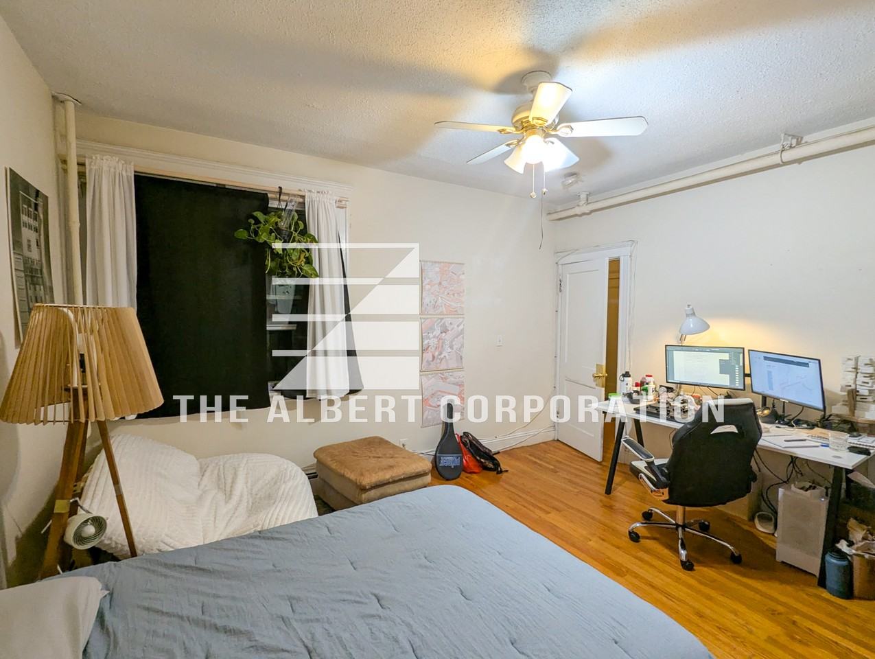 242 S Huntington Ave #1 - Photo 4 of 20