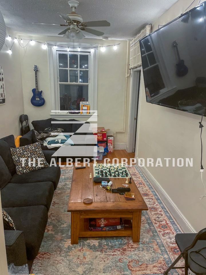 242 S Huntington Ave #1 - Photo 7 of 20