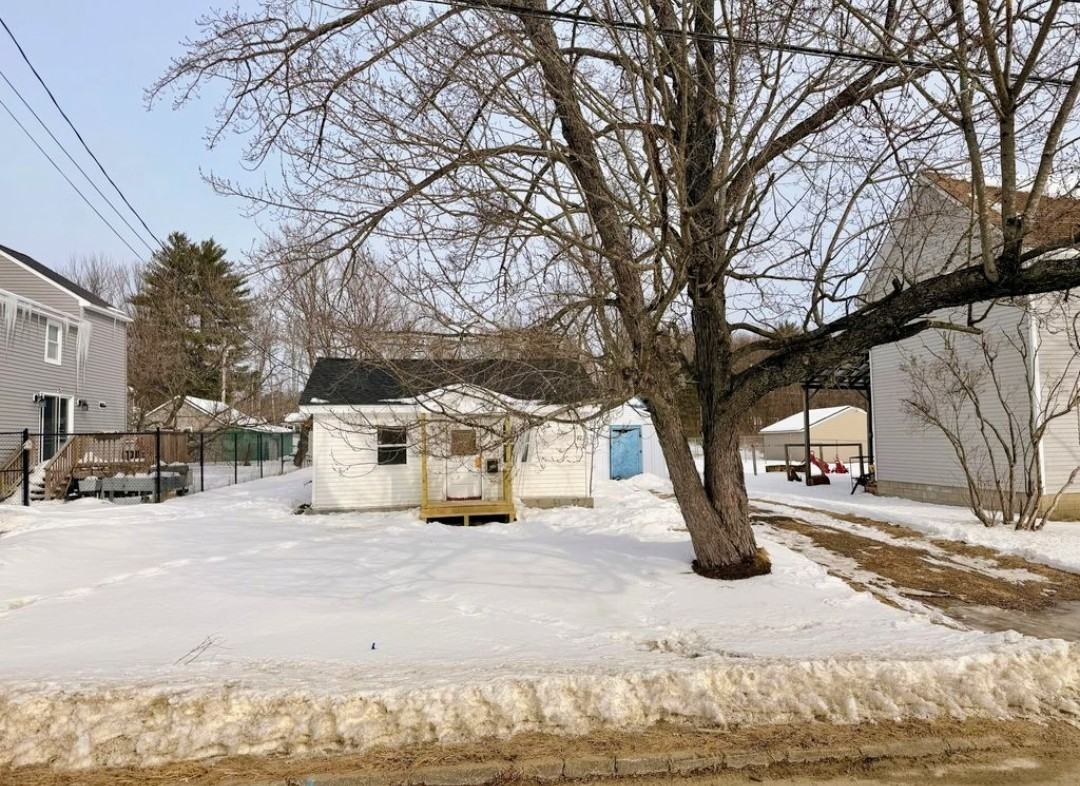 97 Merryfield Ave #NA - Photo 4 of 7