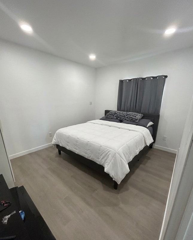 6851 Thelma Ave #B - Photo 5 of 7